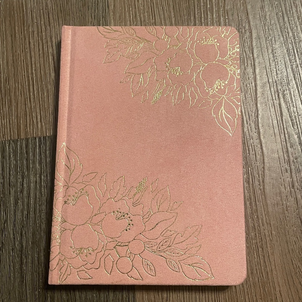 Threshold Journal Floral Embossed Pink Gold Edged Lined 5x7 Inch 96 Sheets New